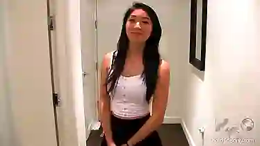 A young Japanese girl to fuck on porn casting